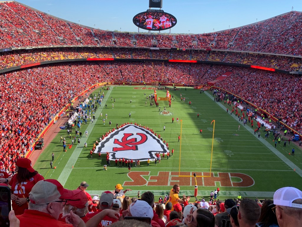 Chiefs announce move to Kansas, unveil plans for new stadium by 2031
